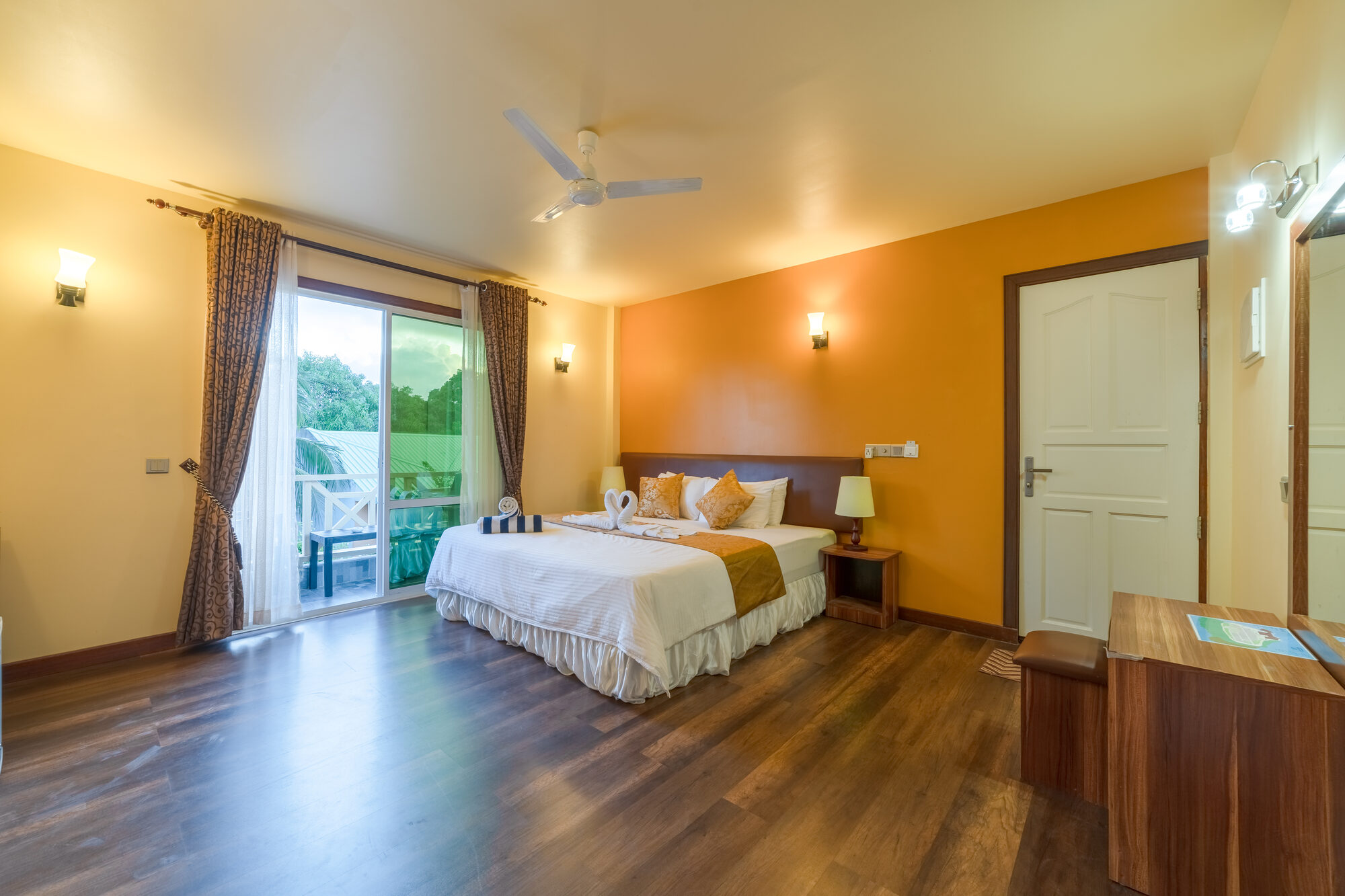Deluxe Room with Balcony at Ostrov Beach