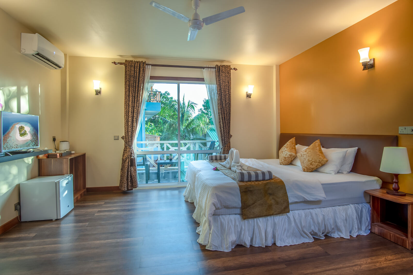 Deluxe Room with Balcony
